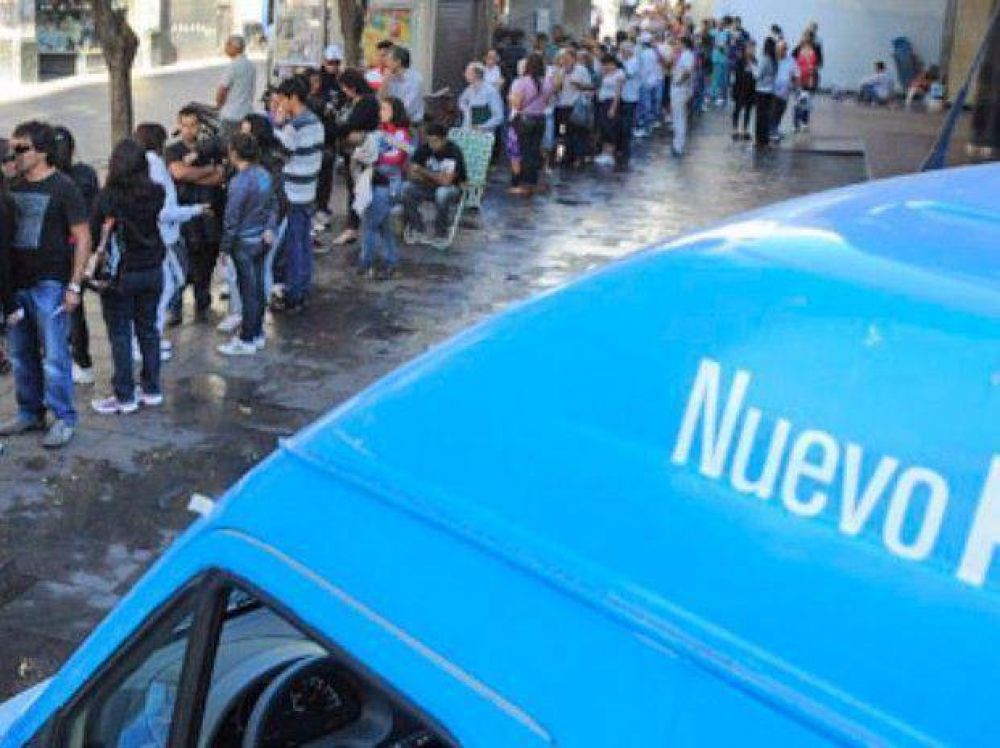 Hubo quejas, reclamos y algunos tironeos para tramitar el DNI