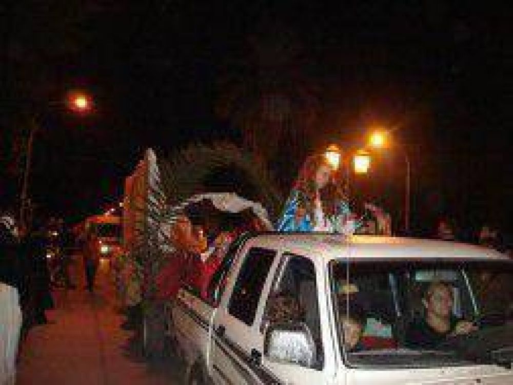 Fiesta en homenaje a los santos cristianos en Ramallo