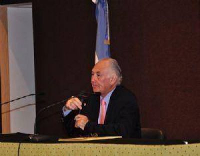 Disertaron sobre mitolog�a en el CCB