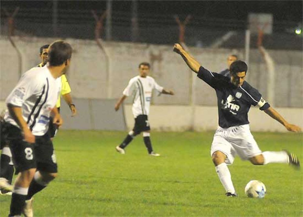 Grupo volvi� a ganar y se puso en la l�nea de Ferro