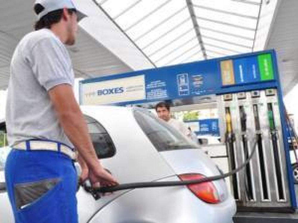 La venta de combustibles baj� a causa de la poca actividad econ�mica