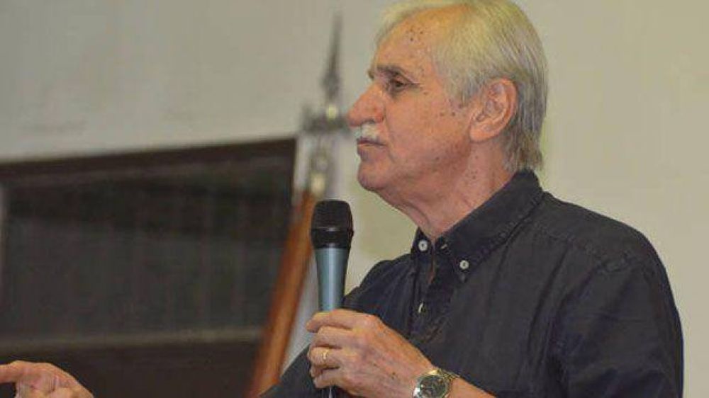 El hijo de Illia dio su apoyo a V�squez en la interna radical