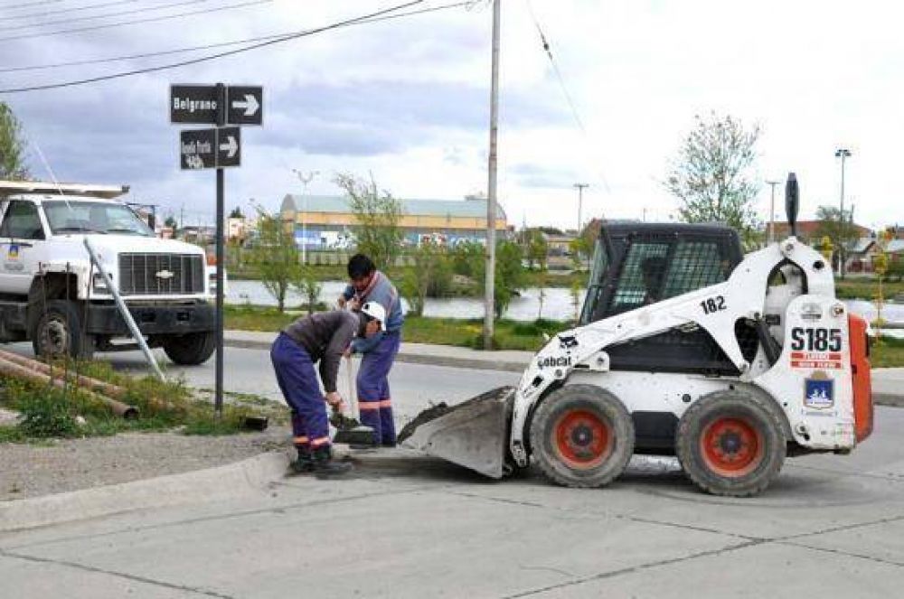 Las cuadrillas de Saneamiento Ambiental recorren la ciudad