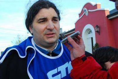 Alejandro Garz�n promete �dar batalla�