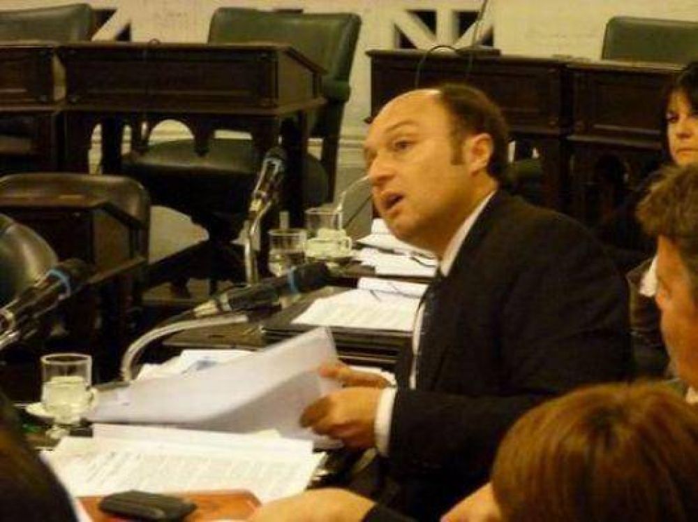 Diputados le marc� la cancha al Superior