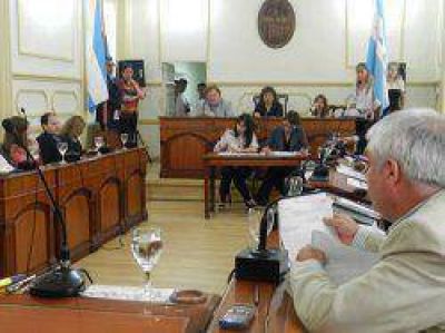Camau tuvo respaldo del oficialismo para subir los impuestos un 22%