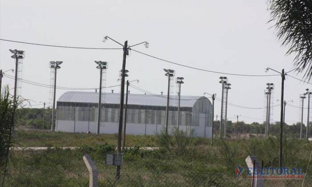 Cors�dromo: en 15 d�as terminar�a la construcci�n de dos galpones m�s