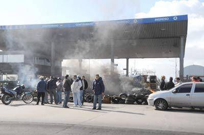 A tres meses de finalizado el paro, la desocupaci�n todav�a golpea al puerto