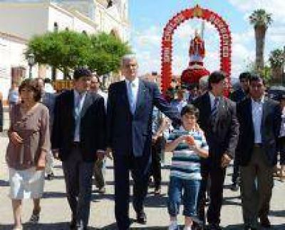 Zottos recorri� obras y particip� de las fiestas patronales en San Carlos