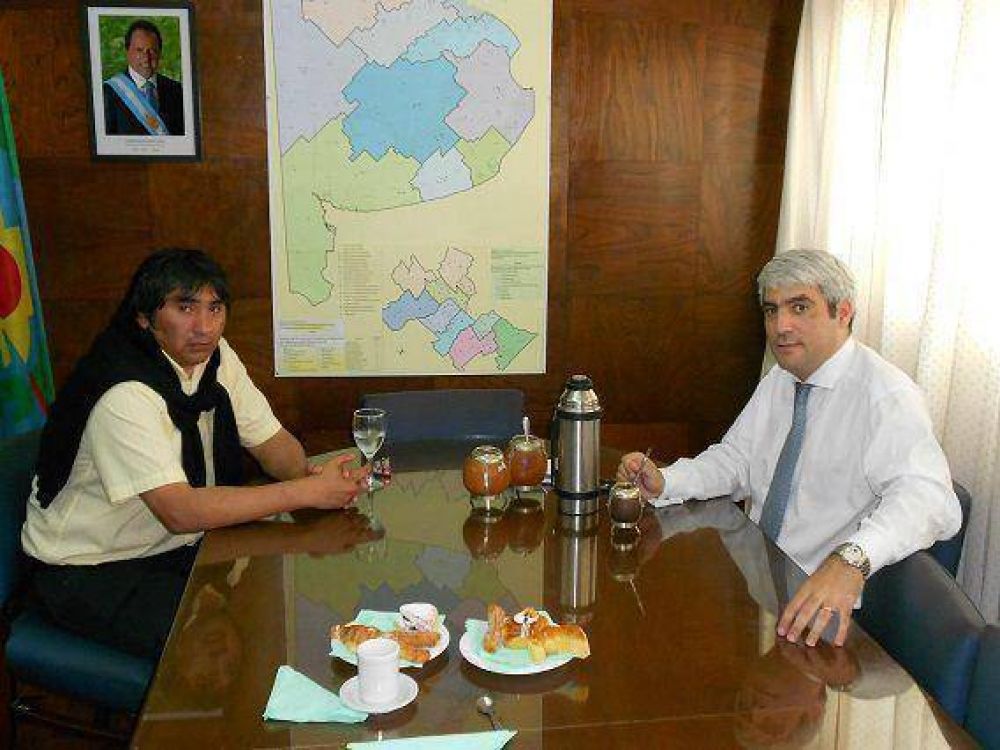 La Juan Domingo hace pie en San Isidro con Guillermo Barraza