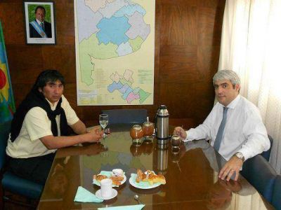La Juan Domingo hace pie en San Isidro con Guillermo Barraza