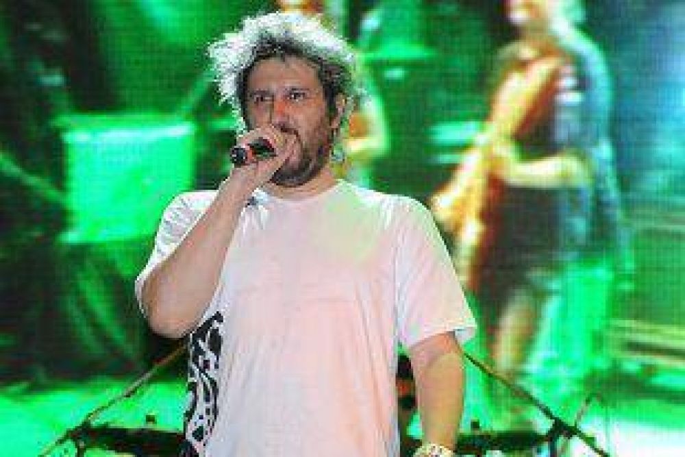 Una multitud festej� el 85� aniversario de Don Torcuato con los Aut�nticos Decadentes