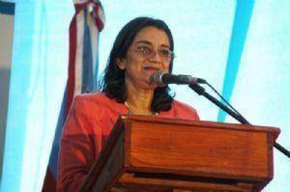 Corpacci se re�ne con gobernadores y funcionarios nacionales y chilenos