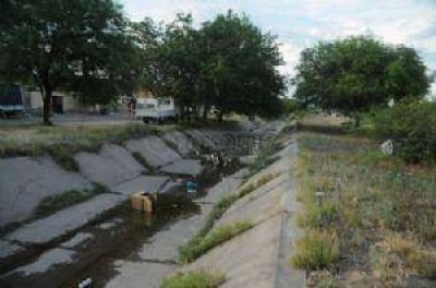Construir�n un puente sobre el arroyo Fari�ango