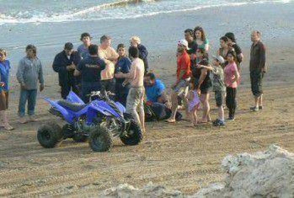 Necochea: Joven gravemente herida en accidente con cuatri en la playa