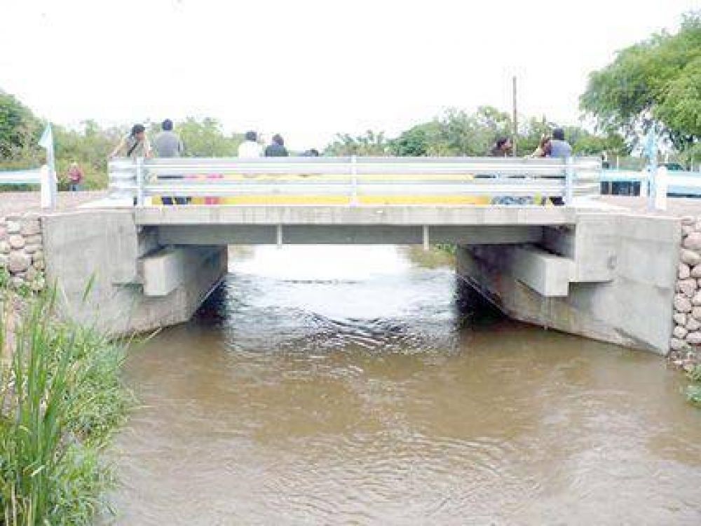 Inauguraron puente  En acceso a Vinalito 