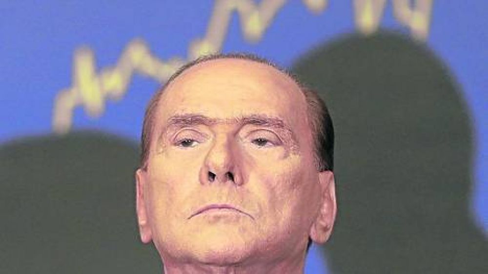 Ahora Berlusconi pide perd�n
