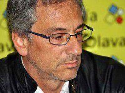 Eseverri: "Es casi esquizofr�nico que un pibe no pueda ir a un boliche y s� elegir a un Presidente"