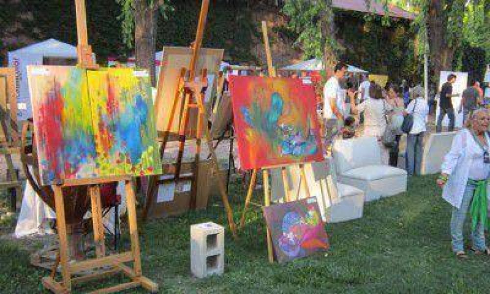 Sesenta artistas mendocinos presentan sus obras este domingo en Chacras de Coria