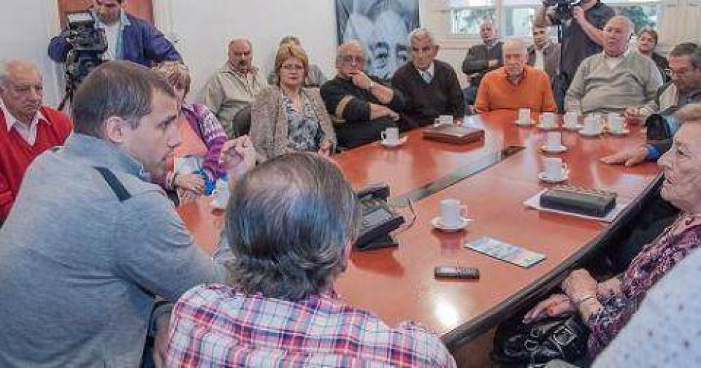 Impresentable: Scioli sobrevol� Luj�n pero no es capaz de embarrarse los zapatos