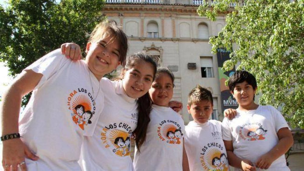Cinco minicandidatos, en campa�a para ser �intendente de los ni�os�