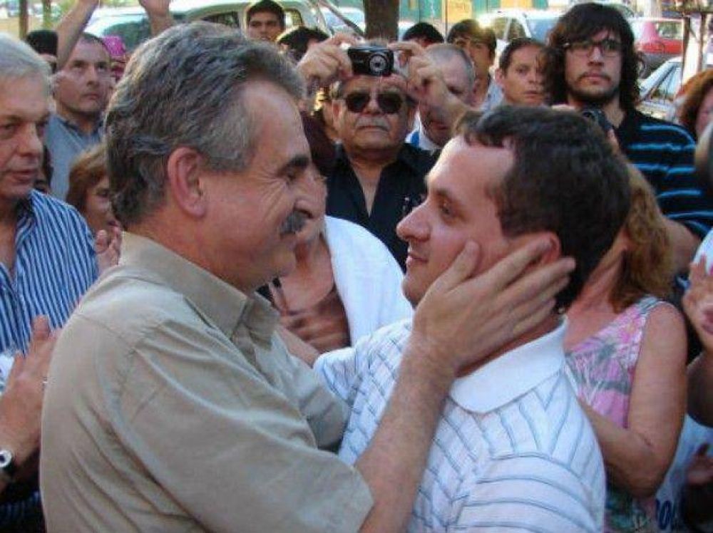 Las Parejas: Mansilla arras� en las urnas y suceder� a su padre en la Intendencia