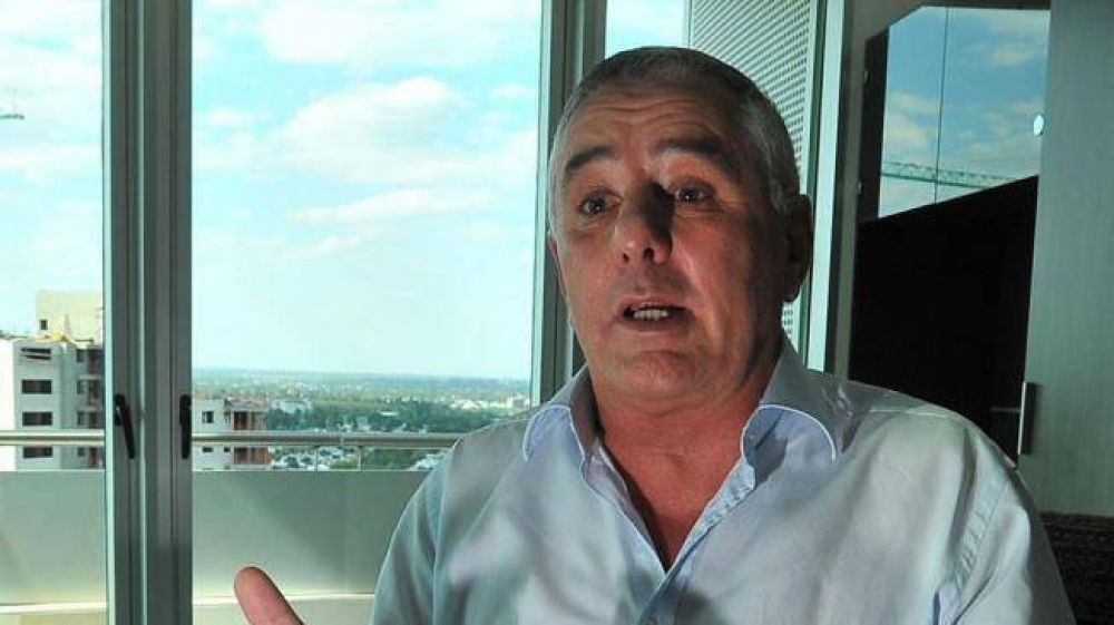 Petrone, duro con el Gobierno provincial