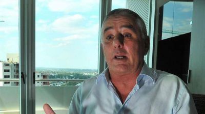 Petrone, duro con el Gobierno provincial