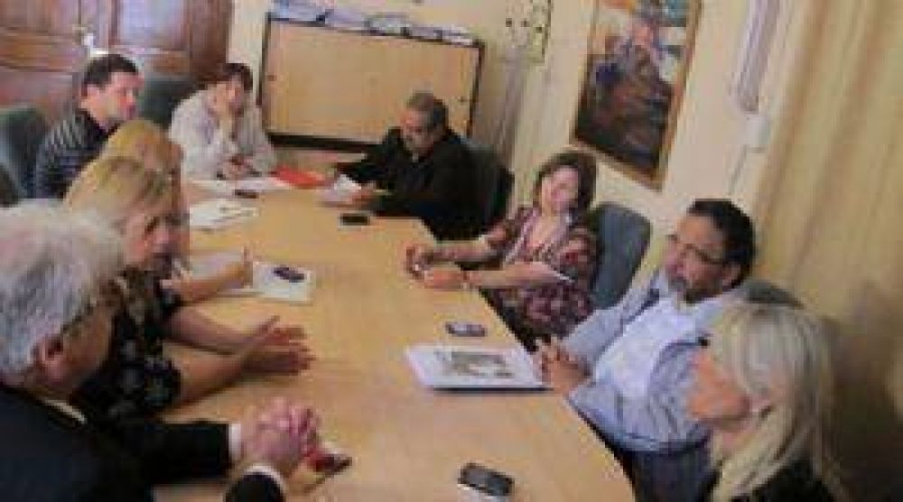 Docentes sin obra social por descuentos de haberes