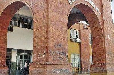 Sanci�n disciplinaria a dos alumnos origin� un conflicto en la T�cnica N� 1