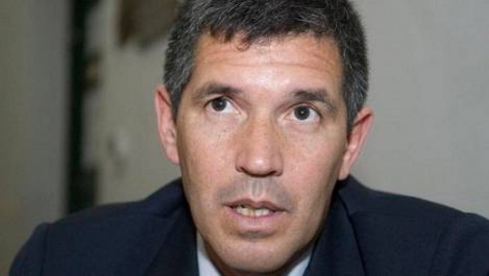 Polic�as se capacitan para prevenir la inseguridad en la cancha
