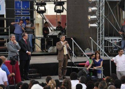 �En diciembre vamos a estar haciendo sus viviendas�