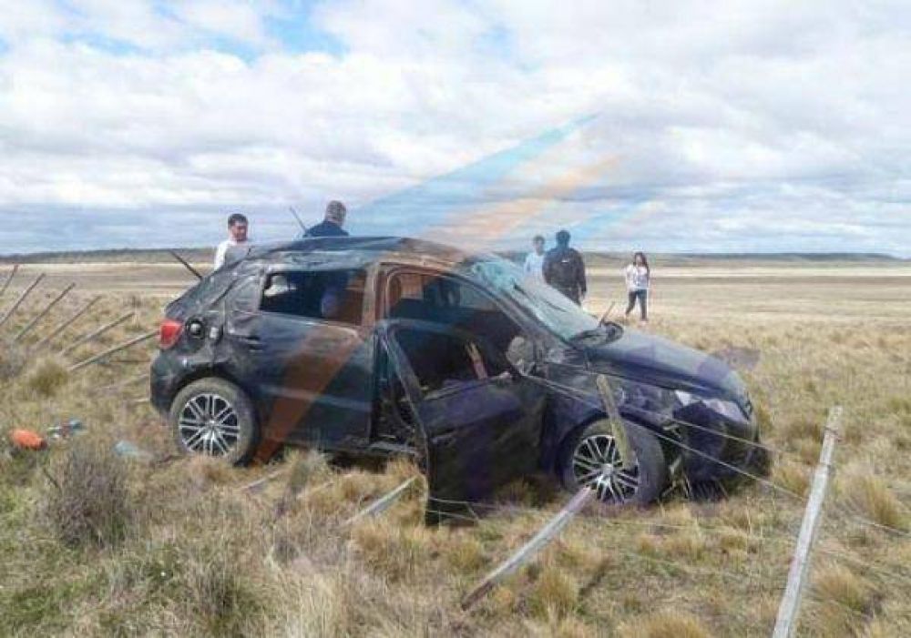 Terminaron contra el alambrado al transitar a alta velocidad por la ruta 3