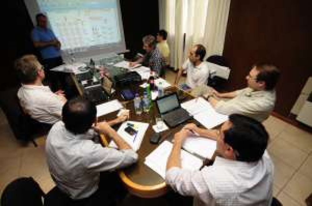 F�brica solar: firman contrato en diciembre