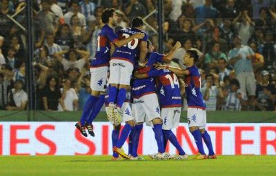 Tigre encontr� en el final un empate que merec�a
