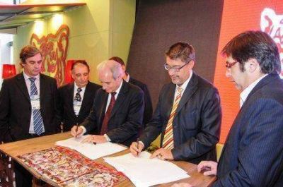 Tigre firm� un convenio de colaboraci�n mutua con Punta del Este