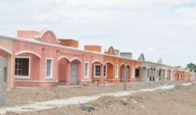 San Mart�n busca construir 100 viviendas