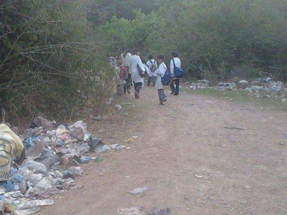 Proliferan basurales en zonas urbanas y rurales de Met�n