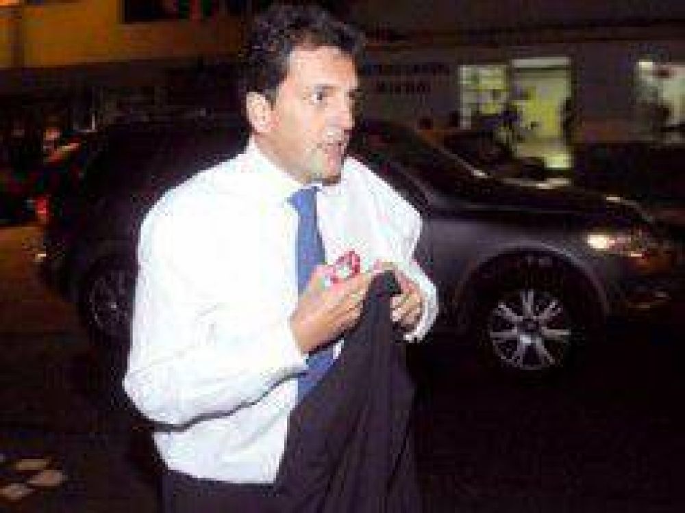 Elecciones 2013: Massa teje alianzas en Avellaneda y Lan�s