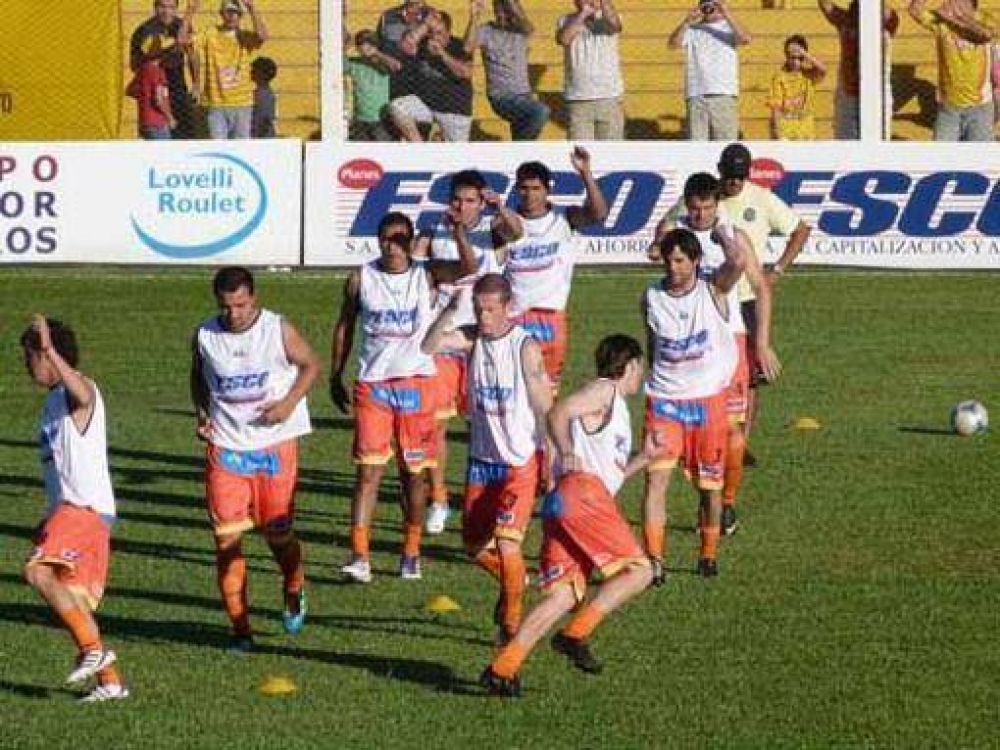Crucero se juega ante Sarmiento un poco m�s que tres puntos