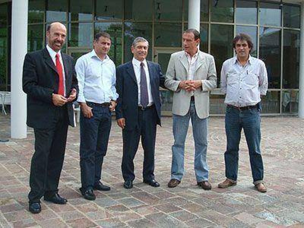  SAN VICENTE | GESTI�N    Di Sabatino se reuni� con Depetri para impulsar la creaci�n de cooperativas
