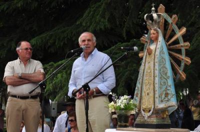 Conesa honr� a la tradici�n argentina: se realiz� ayer un desfile