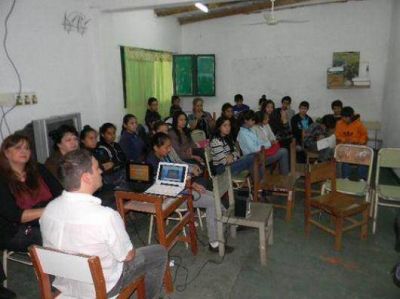 Alumnos piden la construcci�n de un play�n deportivo