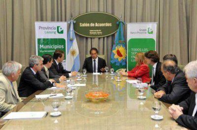 El Intendente Meoni adquiri� maquinaria por el sistema de Leasing