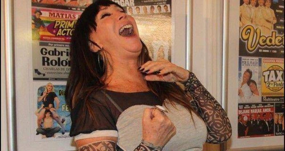 Moria fum� porro y se comi� una vela pensando que era chocolate blanco