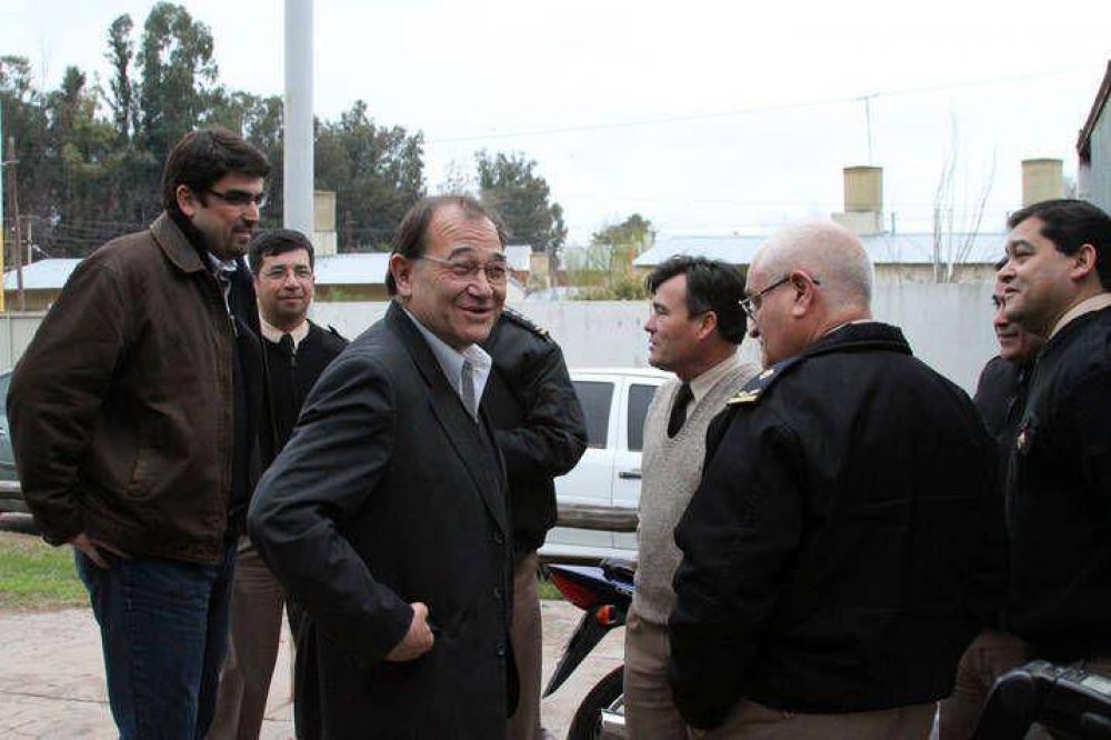 Exigen las renuncias del ministro Rodr�guez y del procurador general Bongianino