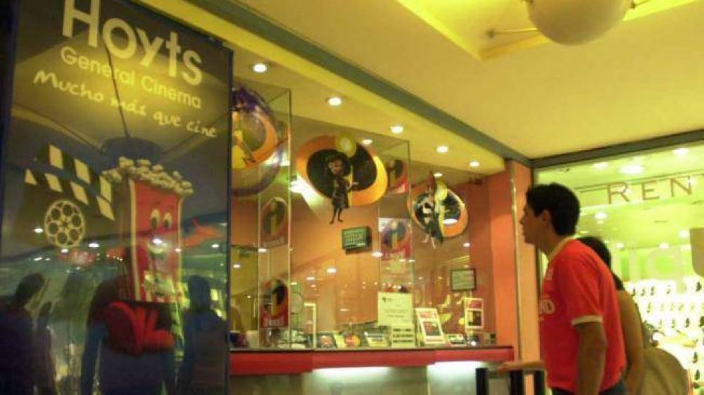 Clausuran salas de cines en un shopping