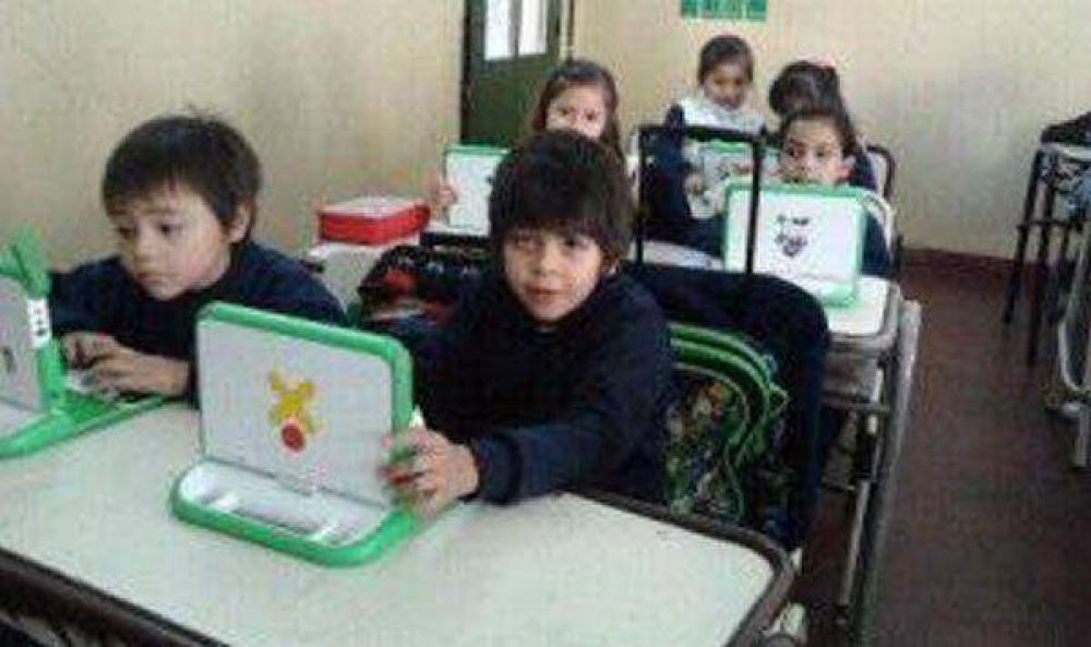 Robo un cami�n el padre que huy� con sus hijos