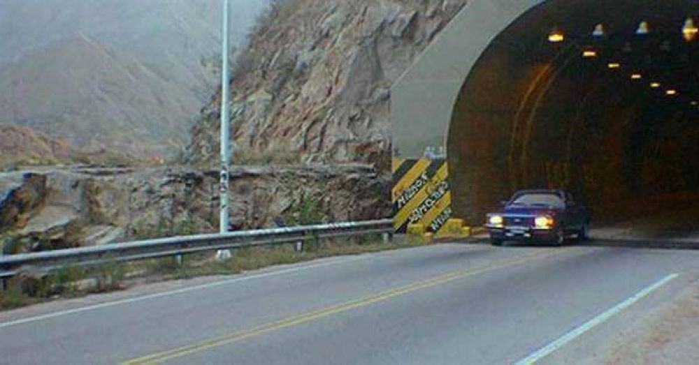 Derrumbes interrumpieron el tr�nsito a Sanagasta