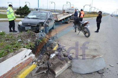 Dos alumnos del CIERG colisionaron contra la rotonda